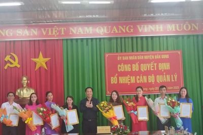 Ủy ban nhân dân (UBND) huyện Đắk Song công bố Quyết định bổ nhiệm cán bộ quản lý